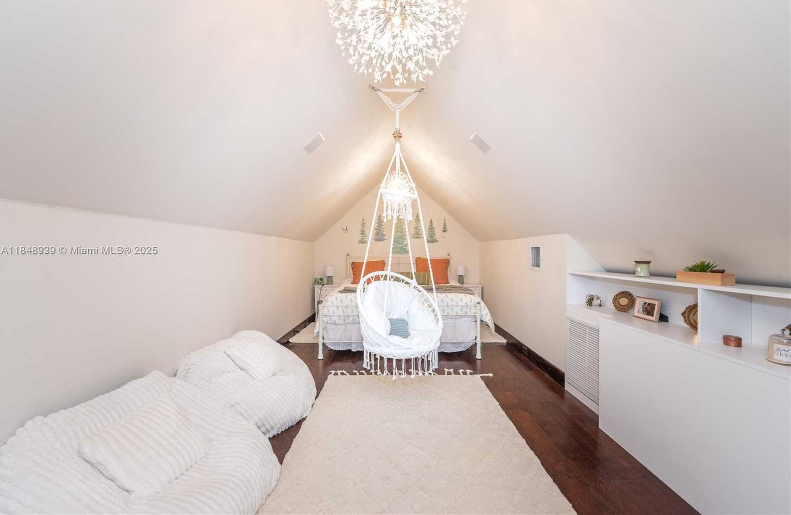Small Image of 3621 VISCAYA CT, Coral Gables Number 24