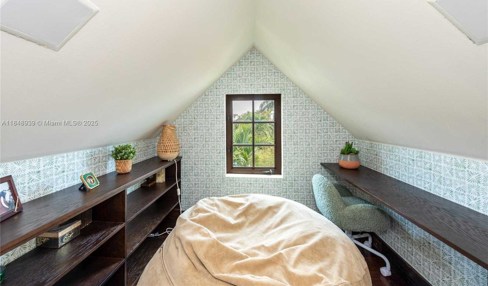 Small Image of 3621 VISCAYA CT, Coral Gables Number 25