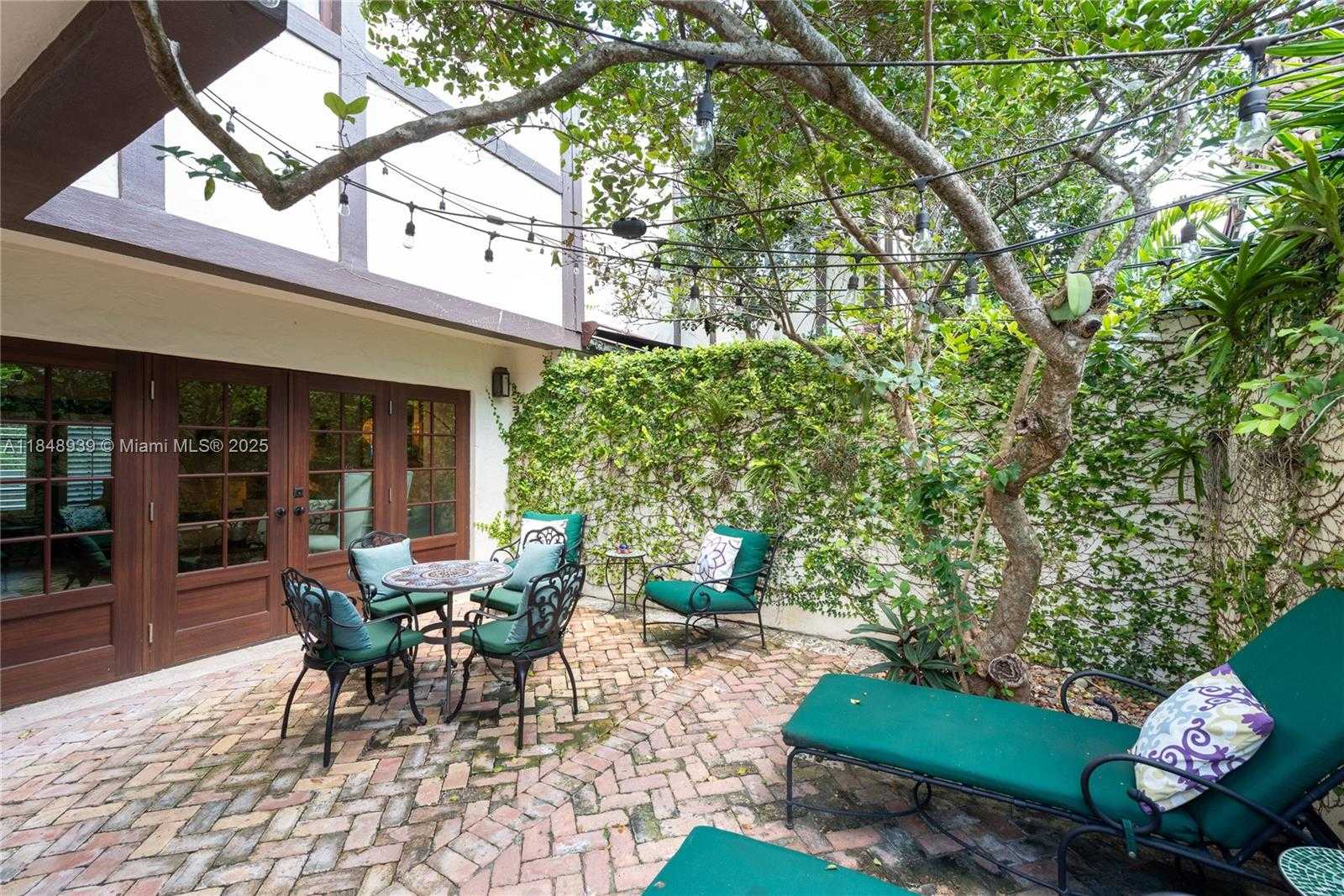 Small Image of 3621 VISCAYA CT, Coral Gables Number 28