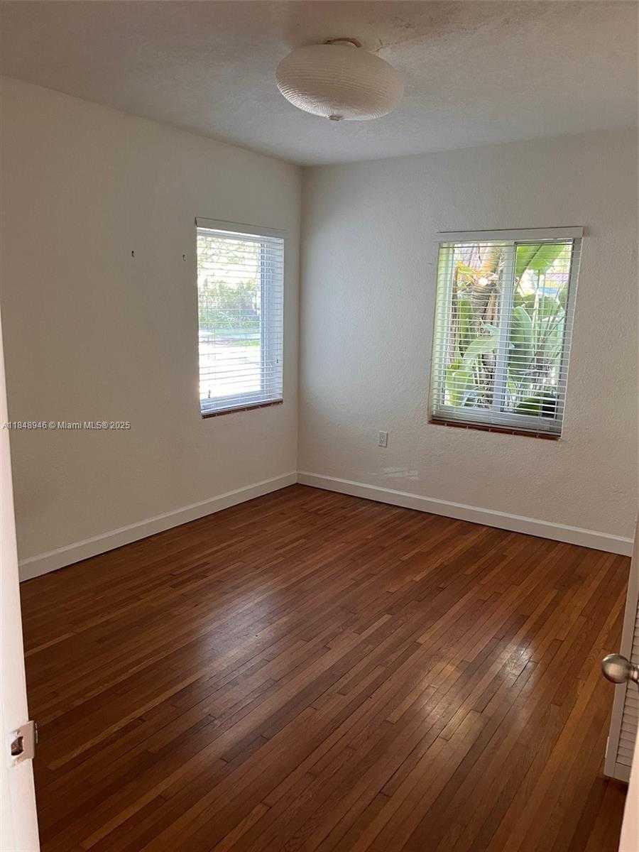 Small Image of 9302 NORTH WEST 2ND CT, Miami Shores Number 10