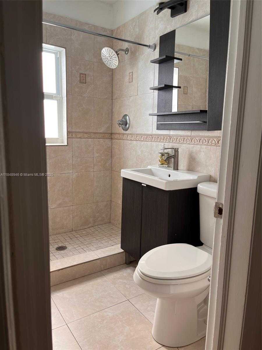 Small Image of 9302 NORTH WEST 2ND CT, Miami Shores Number 11