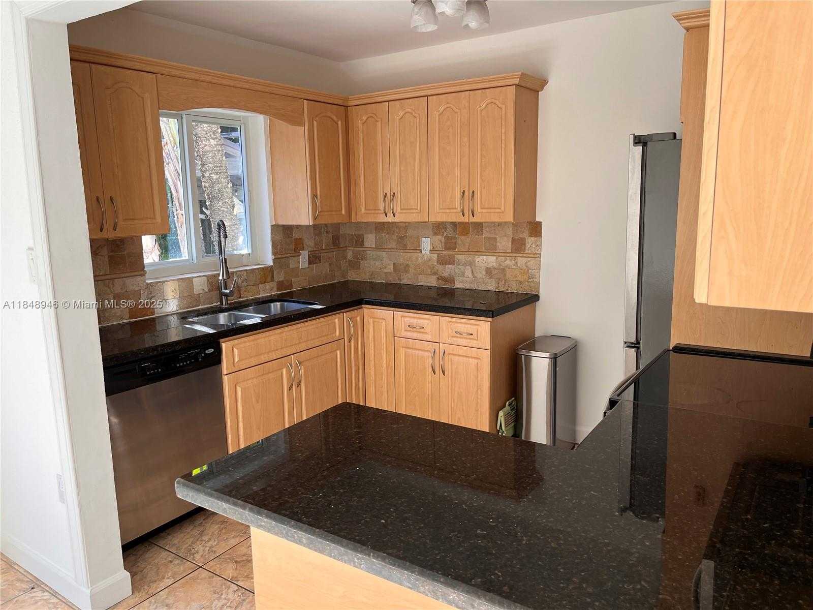 Small Image of 9302 NORTH WEST 2ND CT, Miami Shores Number 6