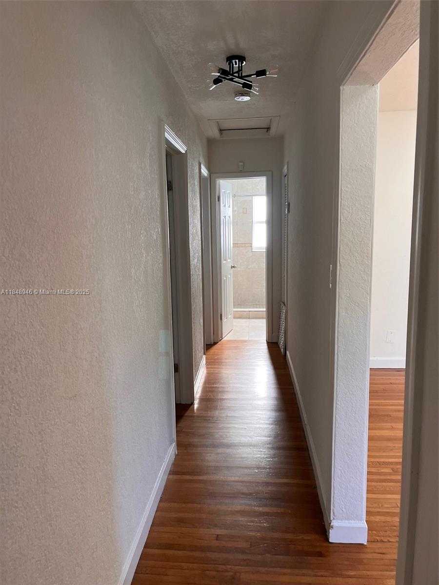 Small Image of 9302 NORTH WEST 2ND CT, Miami Shores Number 7