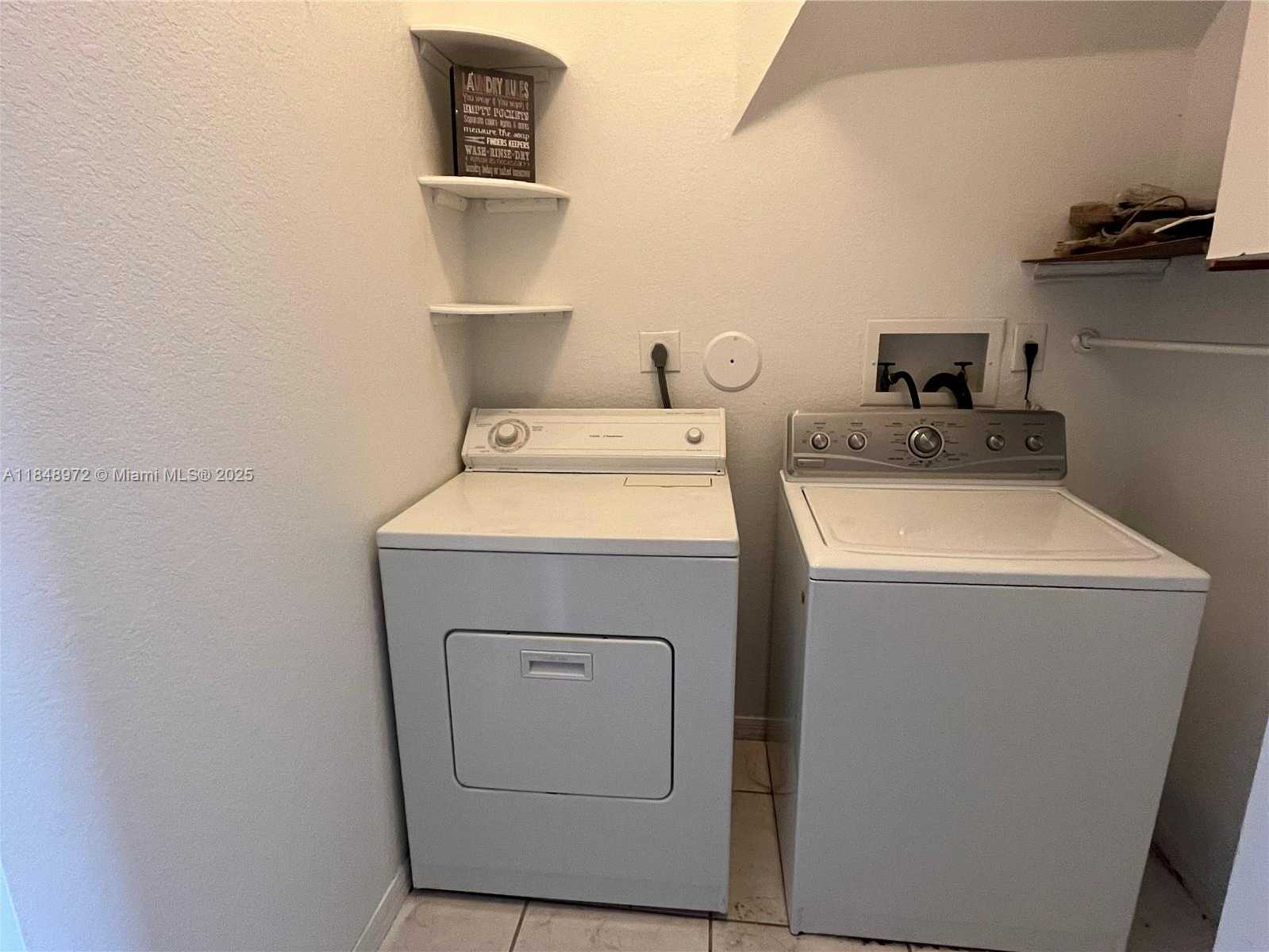 Small Image of 1413 SOUTH WEST 158TH AVE, Pembroke Pines Number 13