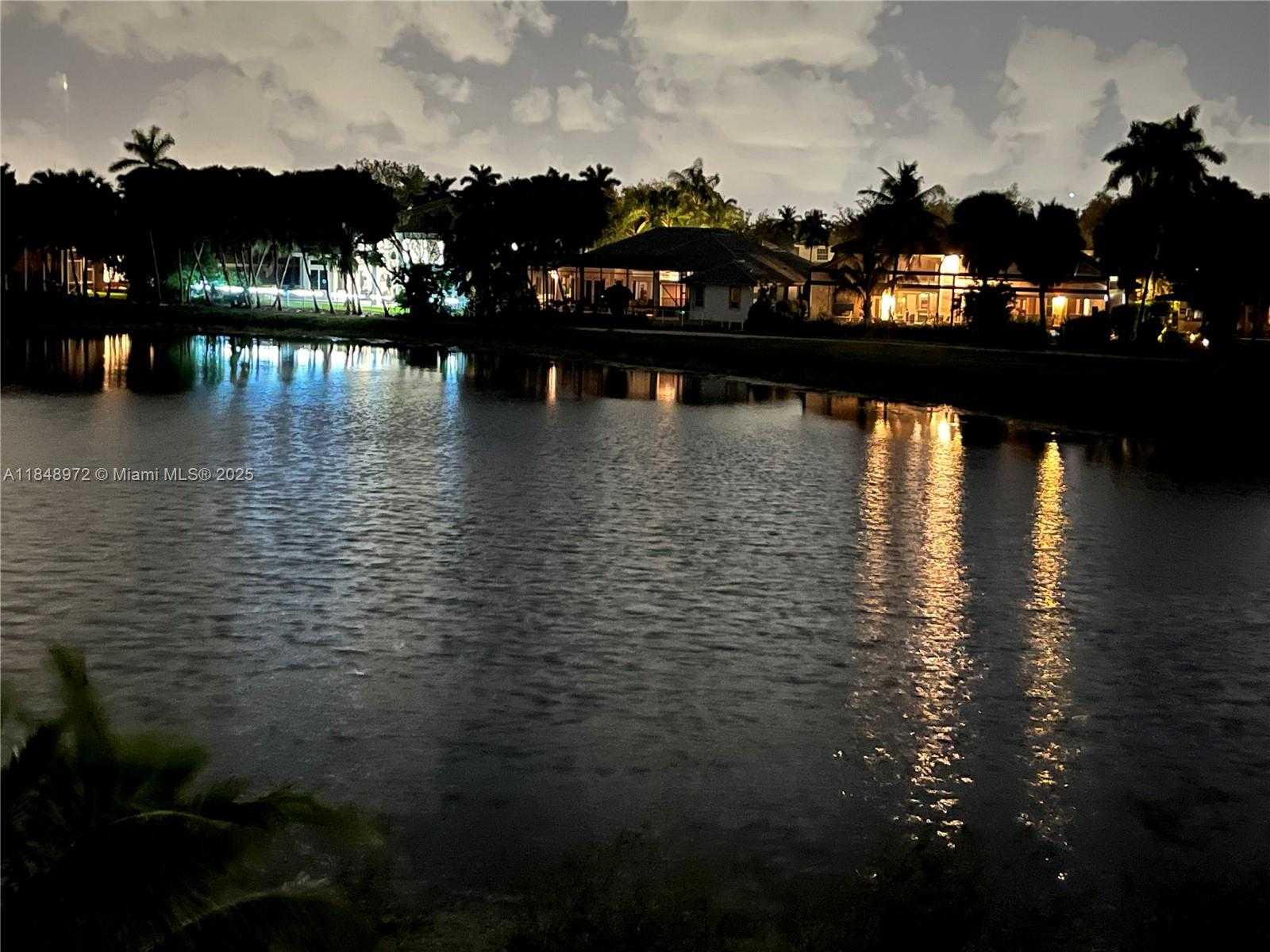 Small Image of 1413 SOUTH WEST 158TH AVE, Pembroke Pines Number 18