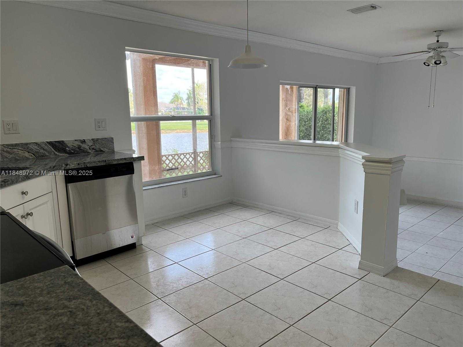 Small Image of 1413 SOUTH WEST 158TH AVE, Pembroke Pines Number 4