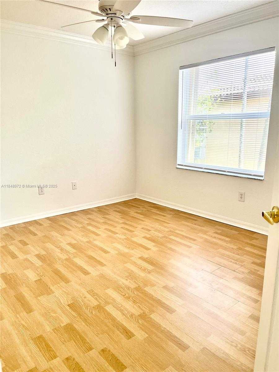 Small Image of 1413 SOUTH WEST 158TH AVE, Pembroke Pines Number 6