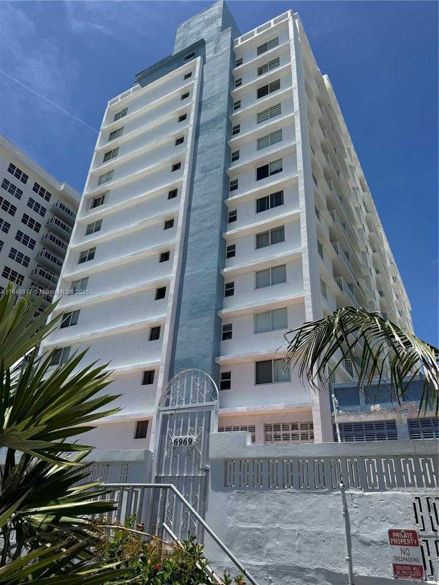 Small Image of Miami Beach Number 17