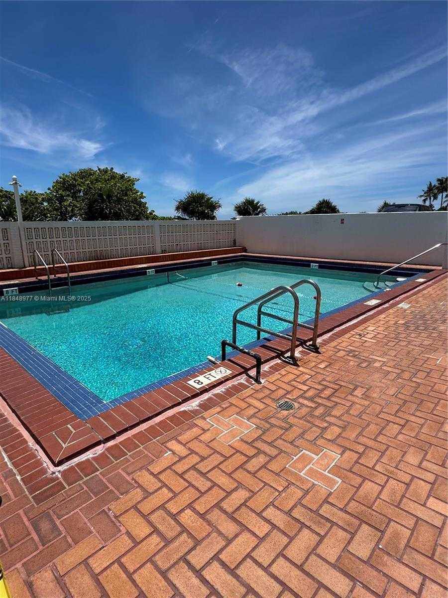 Small Image of Miami Beach Number 18