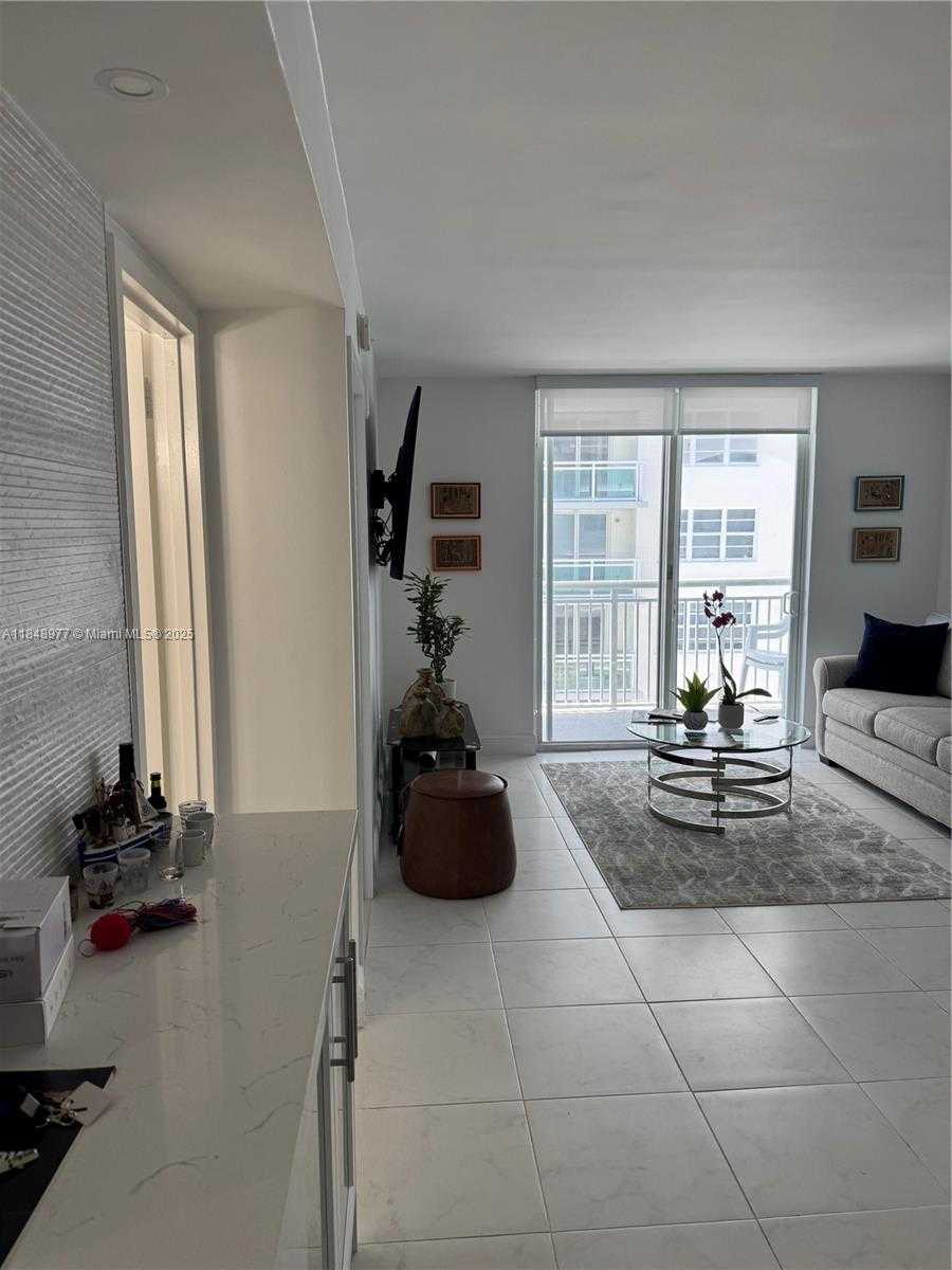 Small Image of Miami Beach Number 4