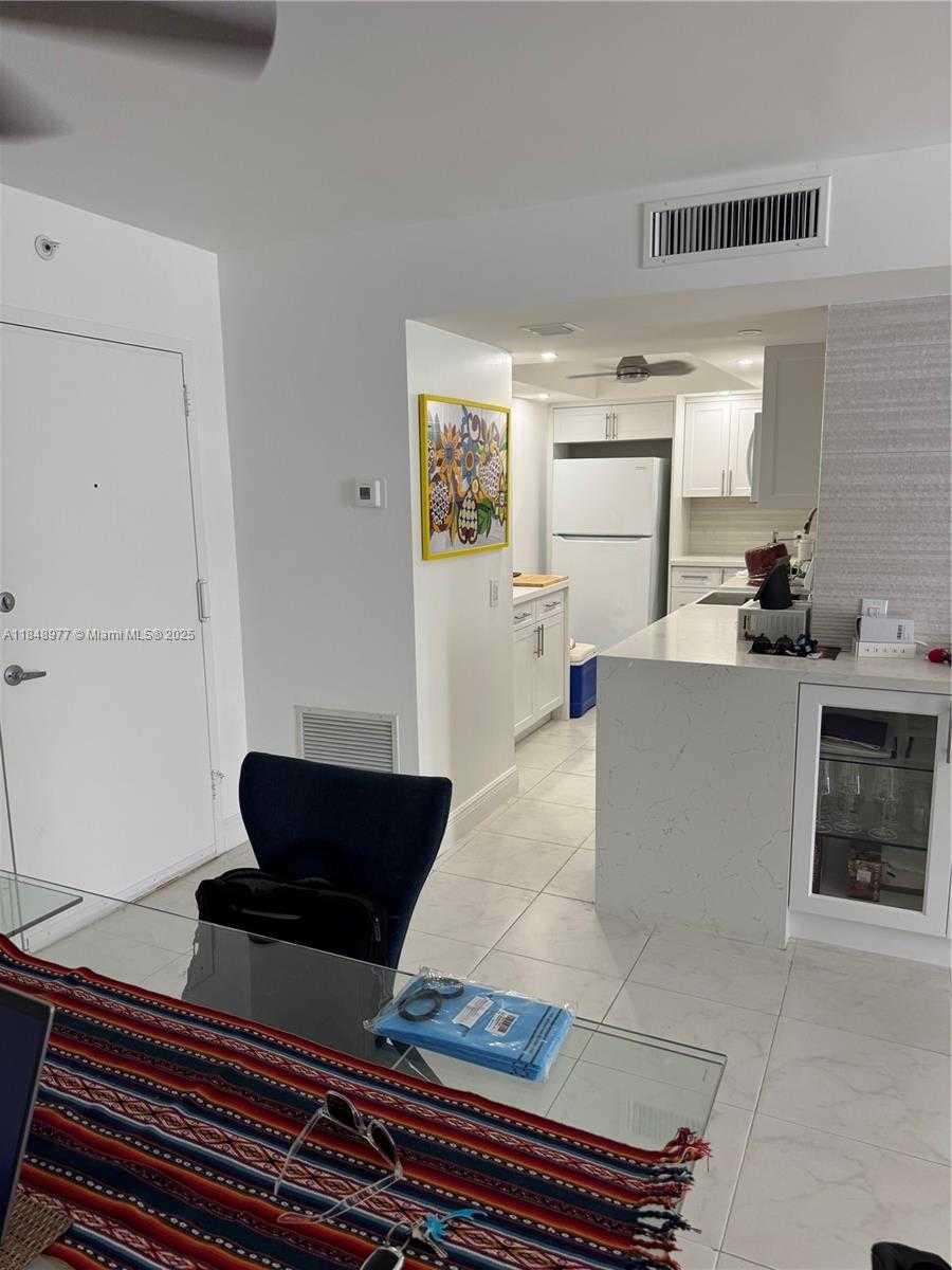 Small Image of Miami Beach Number 6