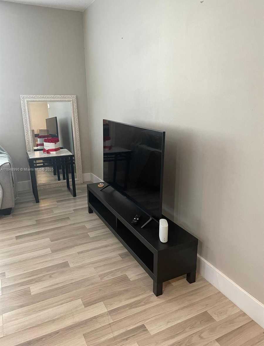 Small Image of 2200 SOUTH OCEAN DR #N312, Hollywood Number 3