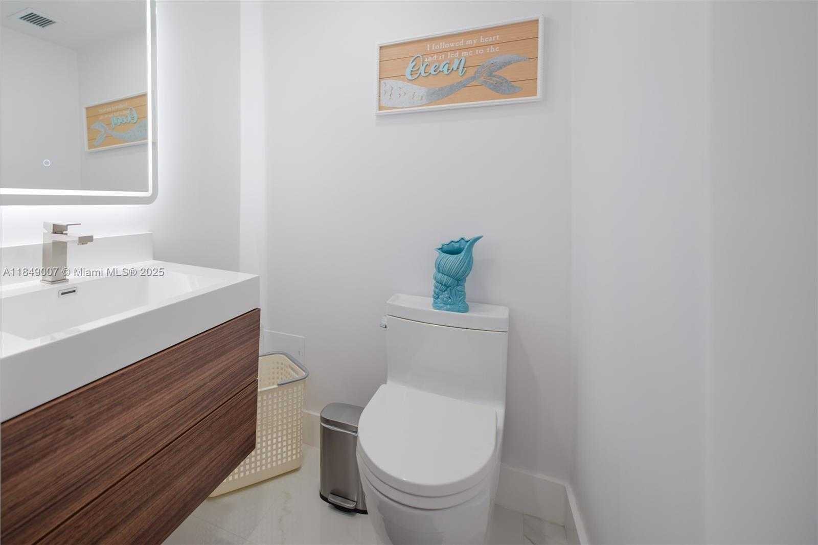 Small Image of 1950 SOUTH OCEAN DR #3D, Hallandale Beach Number 13