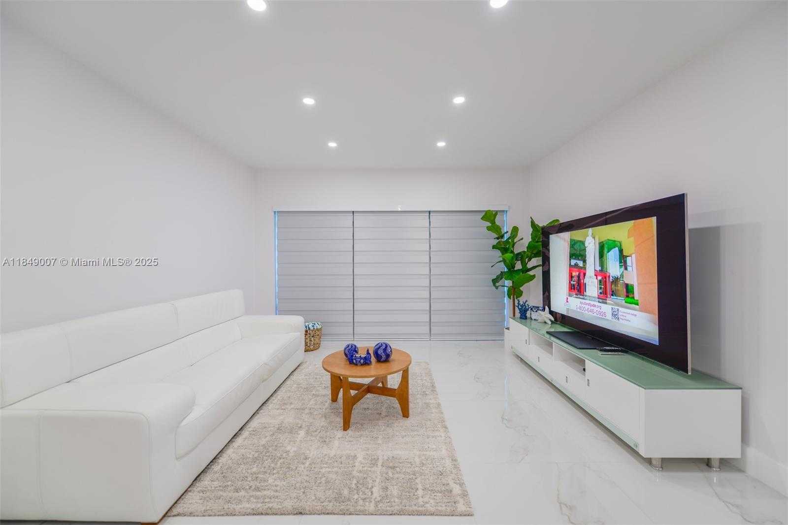 Small Image of 1950 SOUTH OCEAN DR #3D, Hallandale Beach Number 20