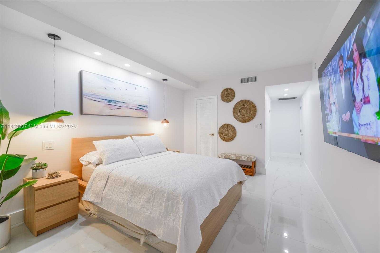 Small Image of 1950 SOUTH OCEAN DR #3D, Hallandale Beach Number 8