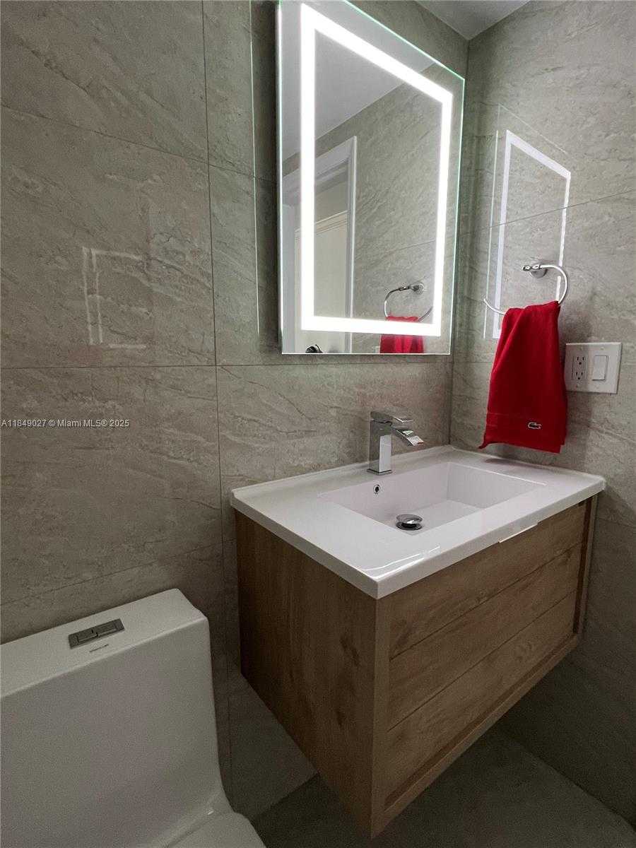 Small Image of 2501 SOUTH OCEAN DR #*, Hollywood Number 10