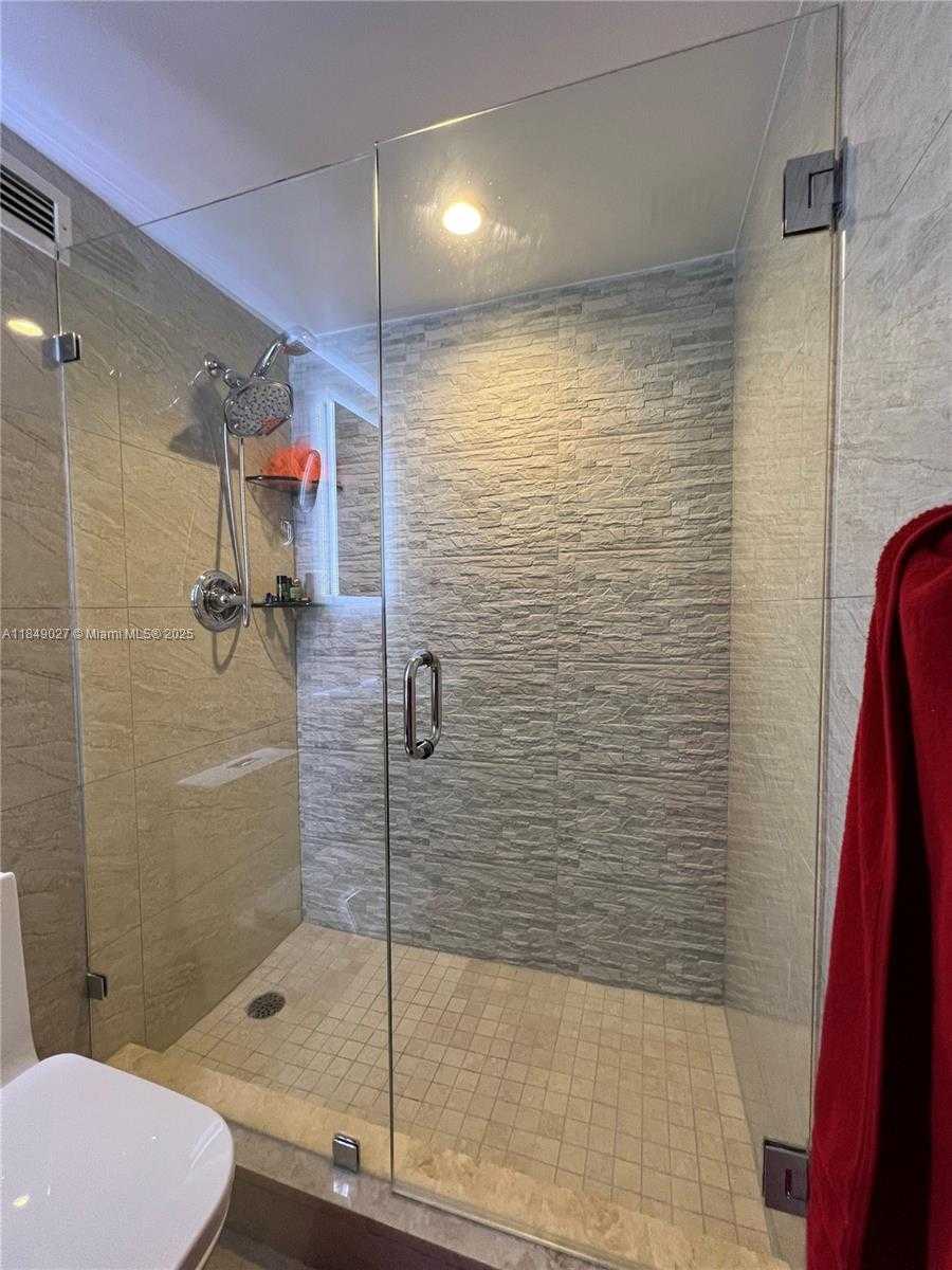 Small Image of 2501 SOUTH OCEAN DR #*, Hollywood Number 15