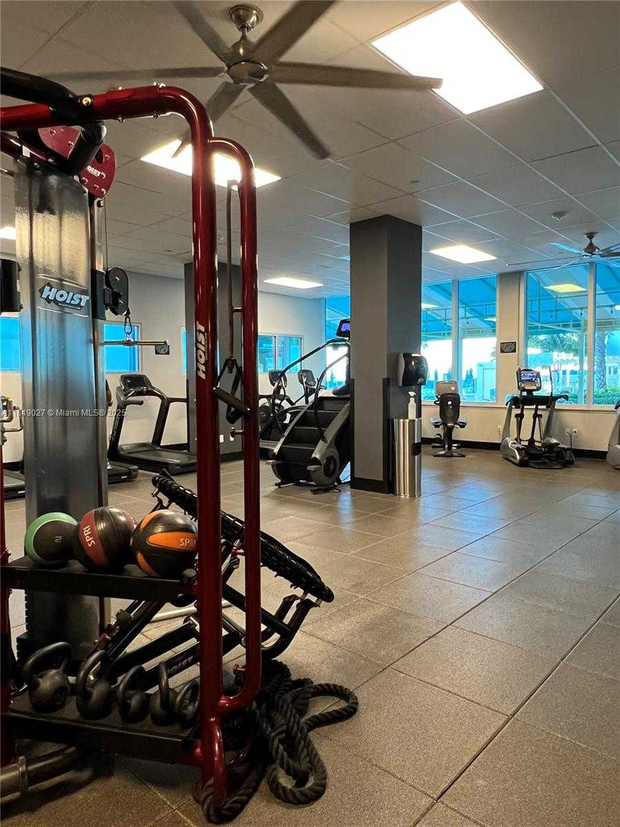 Small Image of 2501 SOUTH OCEAN DR #*, Hollywood Number 20