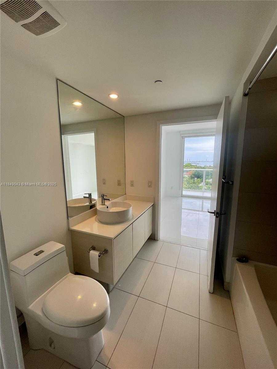 Small Image of 4250 BISCAYNE BLVD #908, Miami Number 7