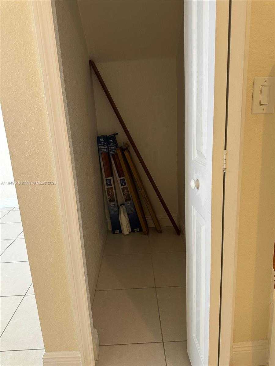 Small Image of 12488 SOUTH WEST 126TH AVE, Miami Number 6