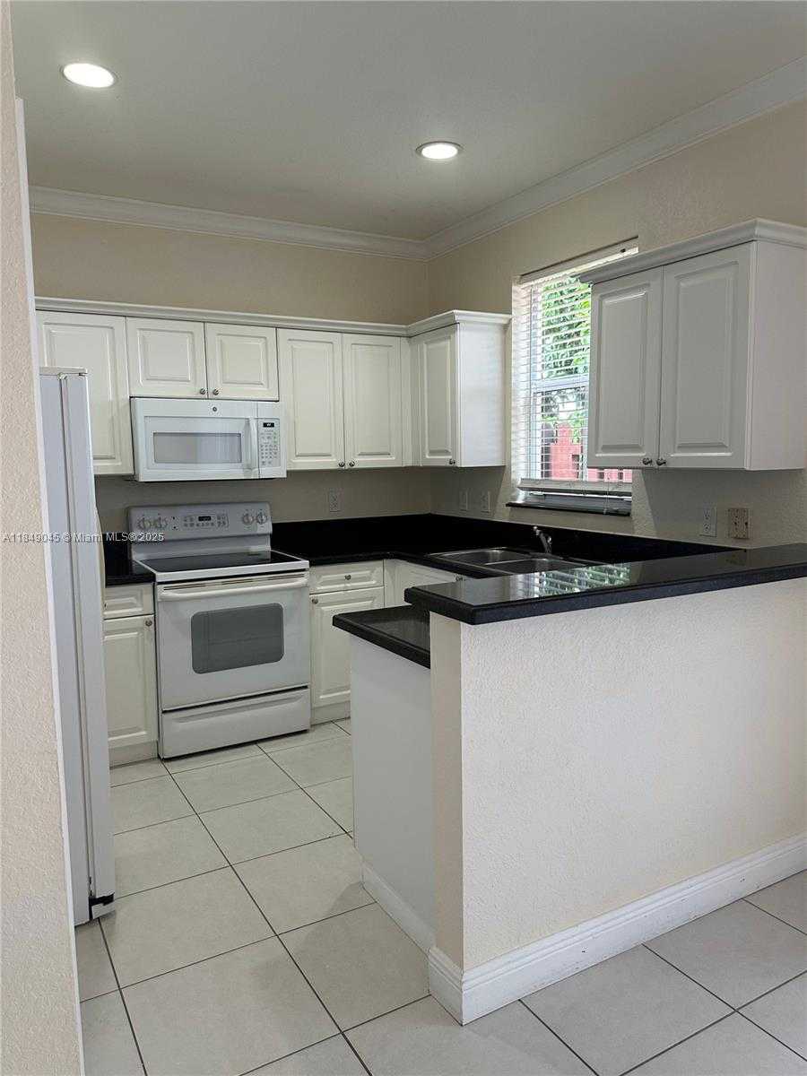 Small Image of 12488 SOUTH WEST 126TH AVE, Miami Number 8