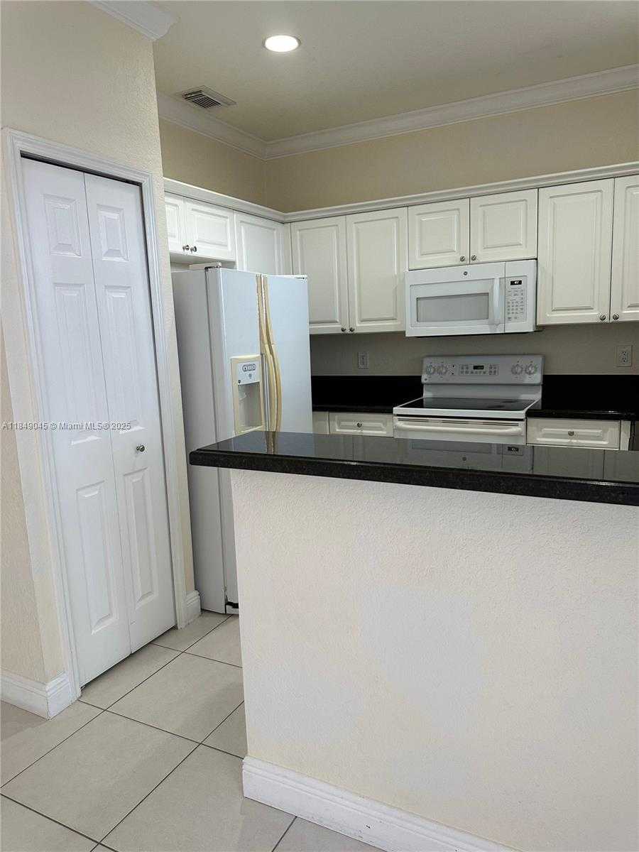 Small Image of 12488 SOUTH WEST 126TH AVE, Miami Number 9