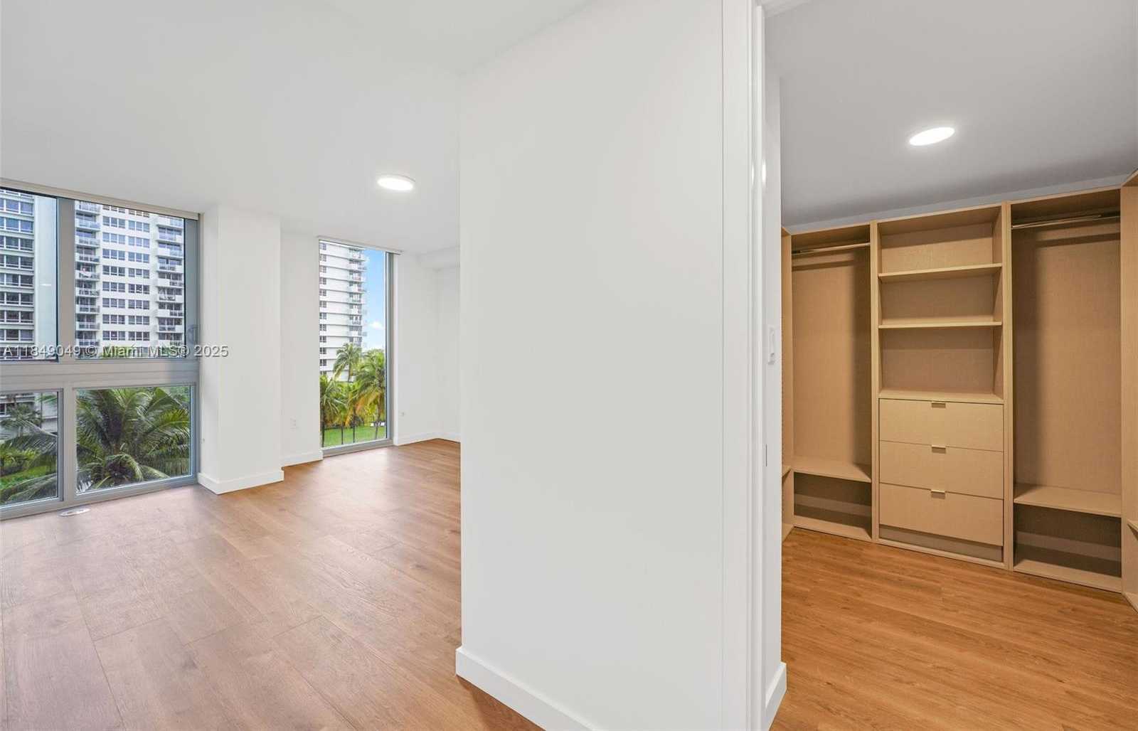 Small Image of 1500 BAY RD #N-0425, Miami Beach Number 21