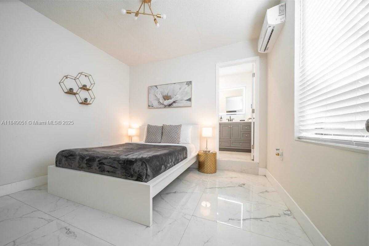 Small Image of 305 NORTH WEST 124TH ST, North Miami Number 29