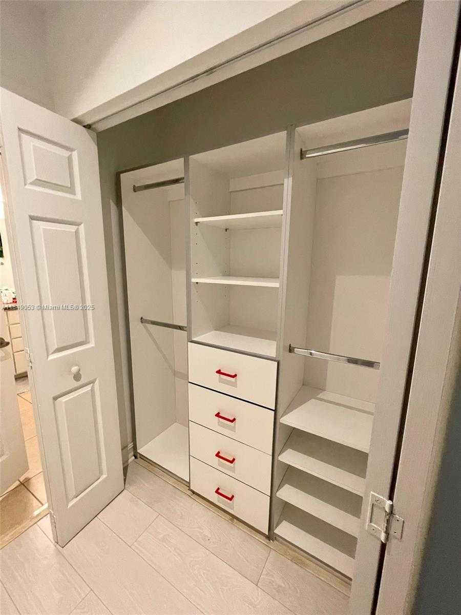 Small Image of 3001 NORTH EAST 185TH ST #123, Aventura Number 11