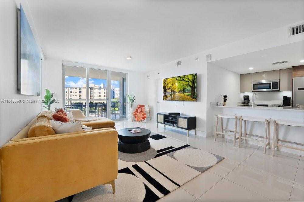 Small Image of 9261 EAST BAY HARBOR DR #507, Bay Harbor Islands Number 14