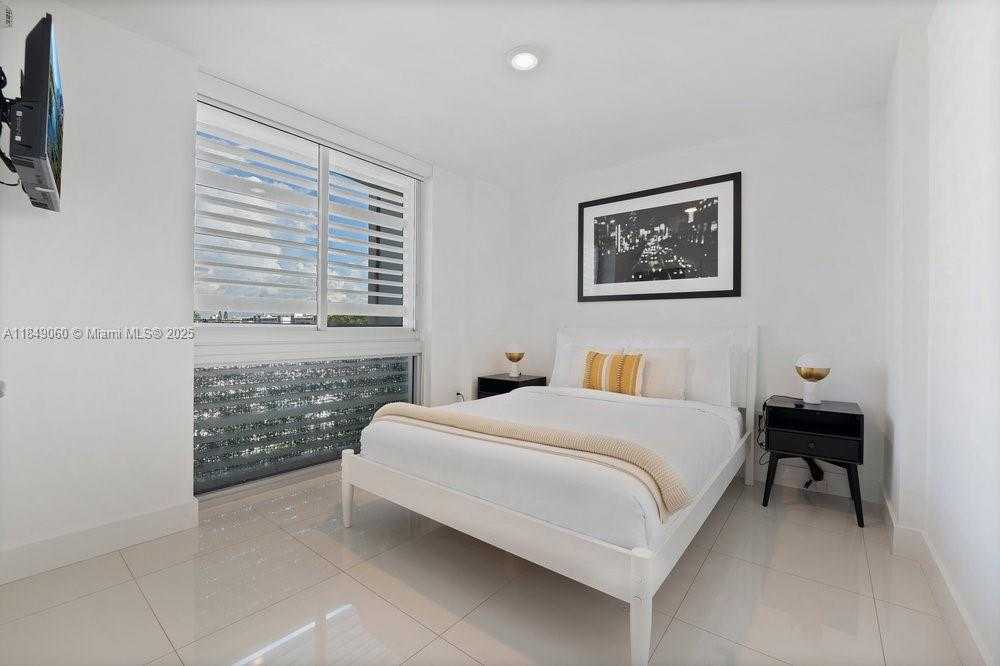 Small Image of 9261 EAST BAY HARBOR DR #507, Bay Harbor Islands Number 27