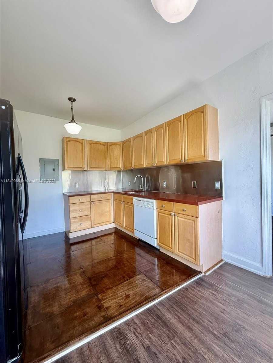 Small Image of 4035 NORTH MERIDIAN AVE #301, Miami Beach Number 12