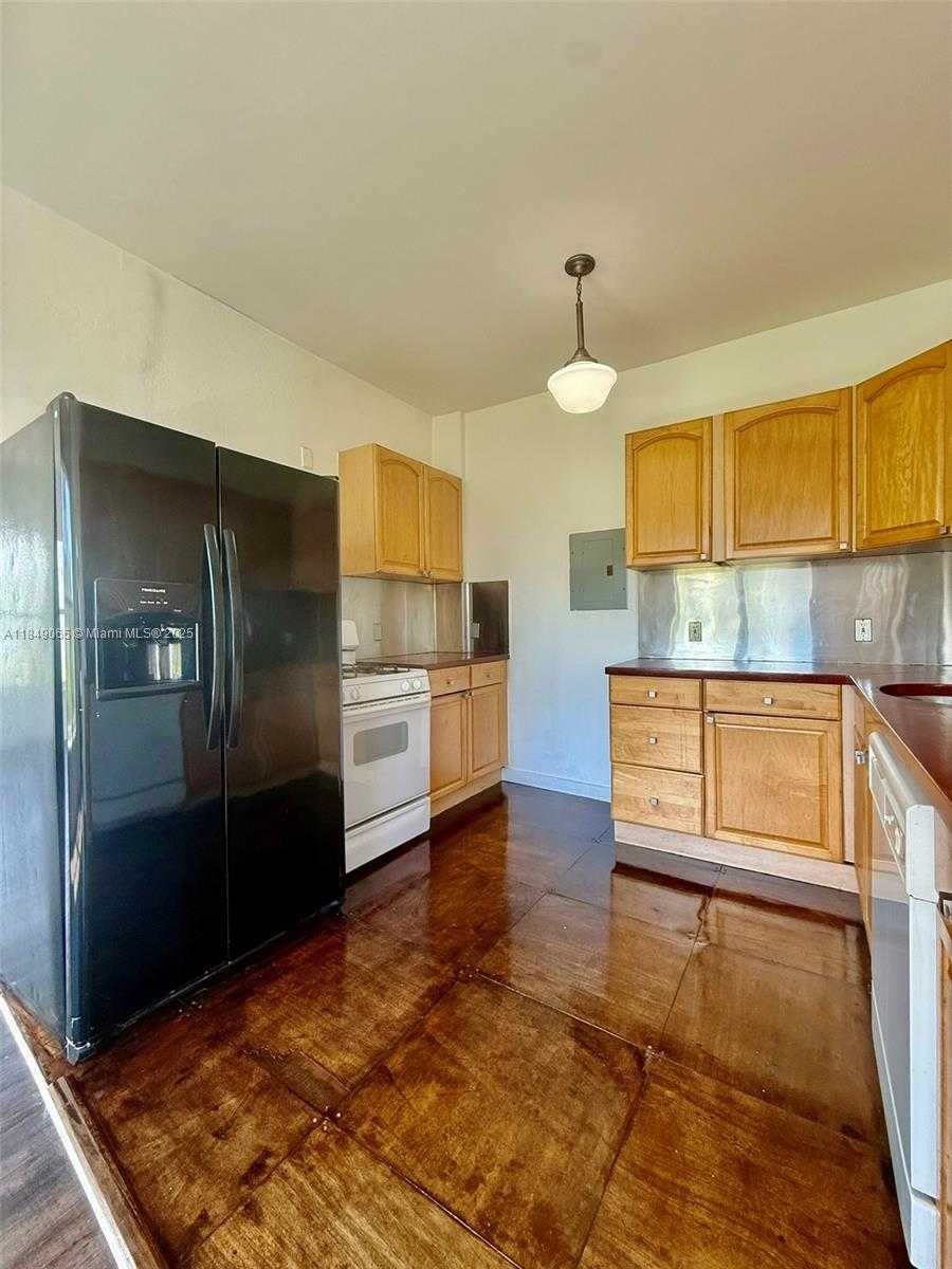 Small Image of 4035 NORTH MERIDIAN AVE #301, Miami Beach Number 13