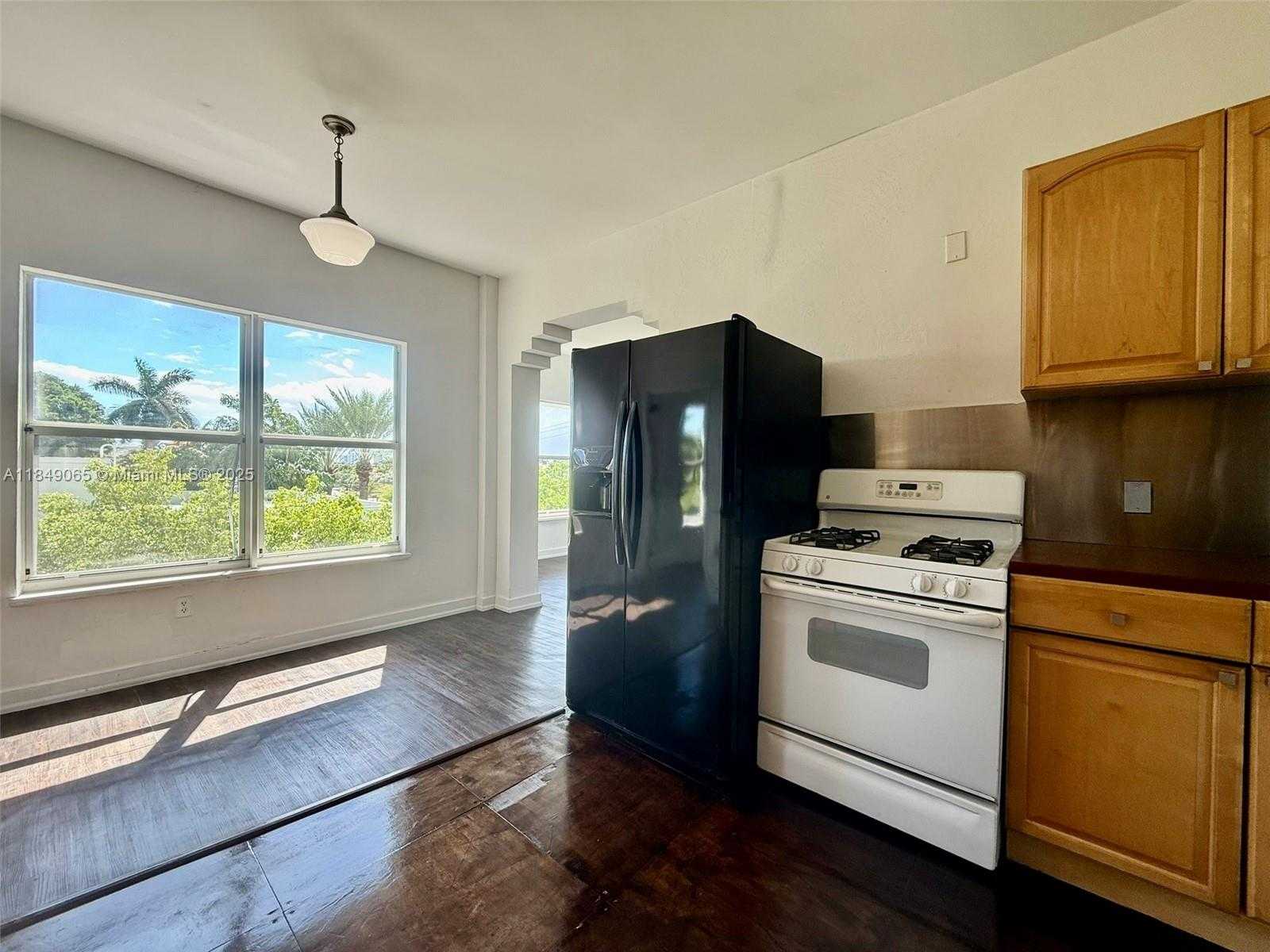 Small Image of 4035 NORTH MERIDIAN AVE #301, Miami Beach Number 14