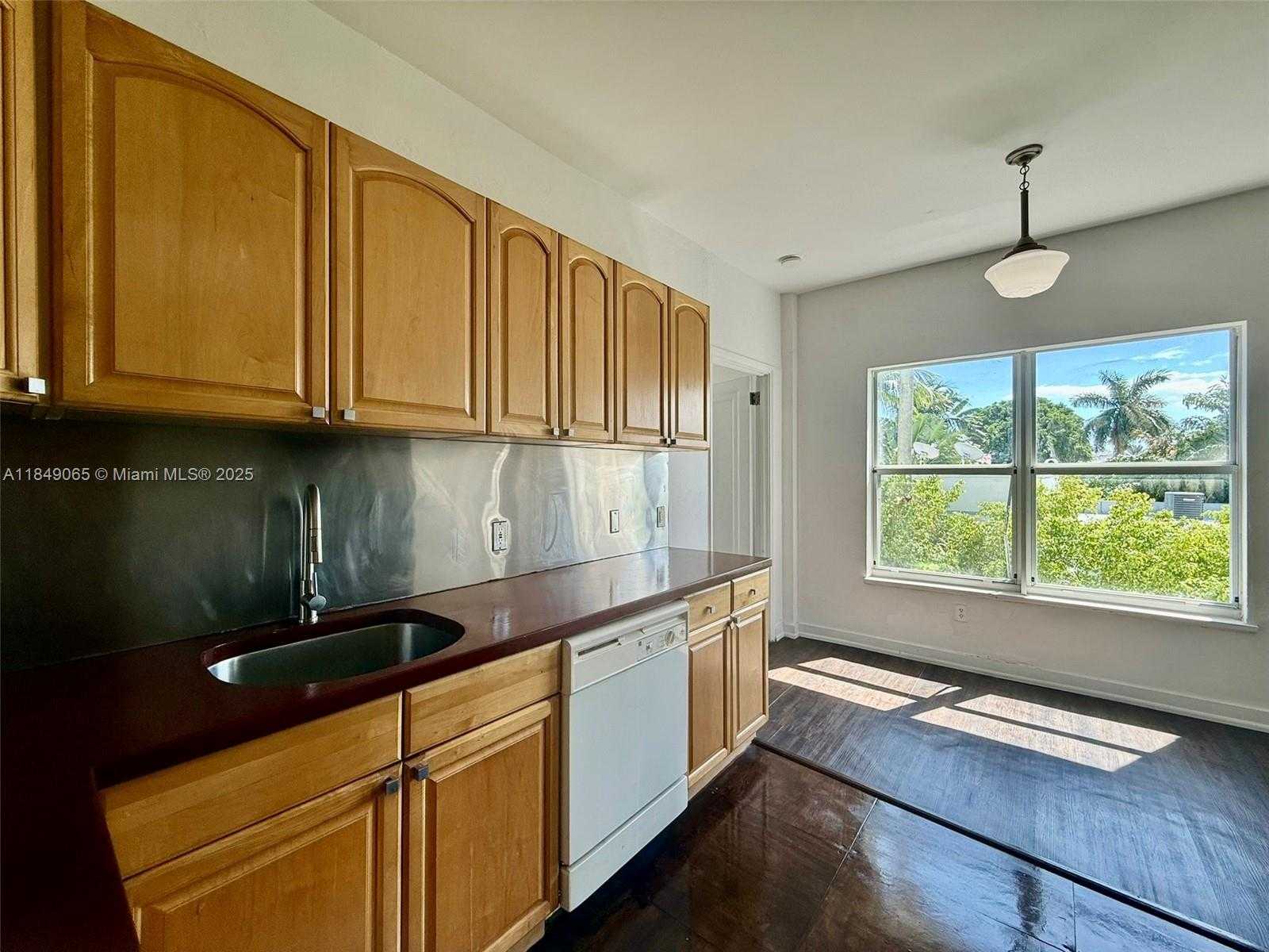 Small Image of 4035 NORTH MERIDIAN AVE #301, Miami Beach Number 15