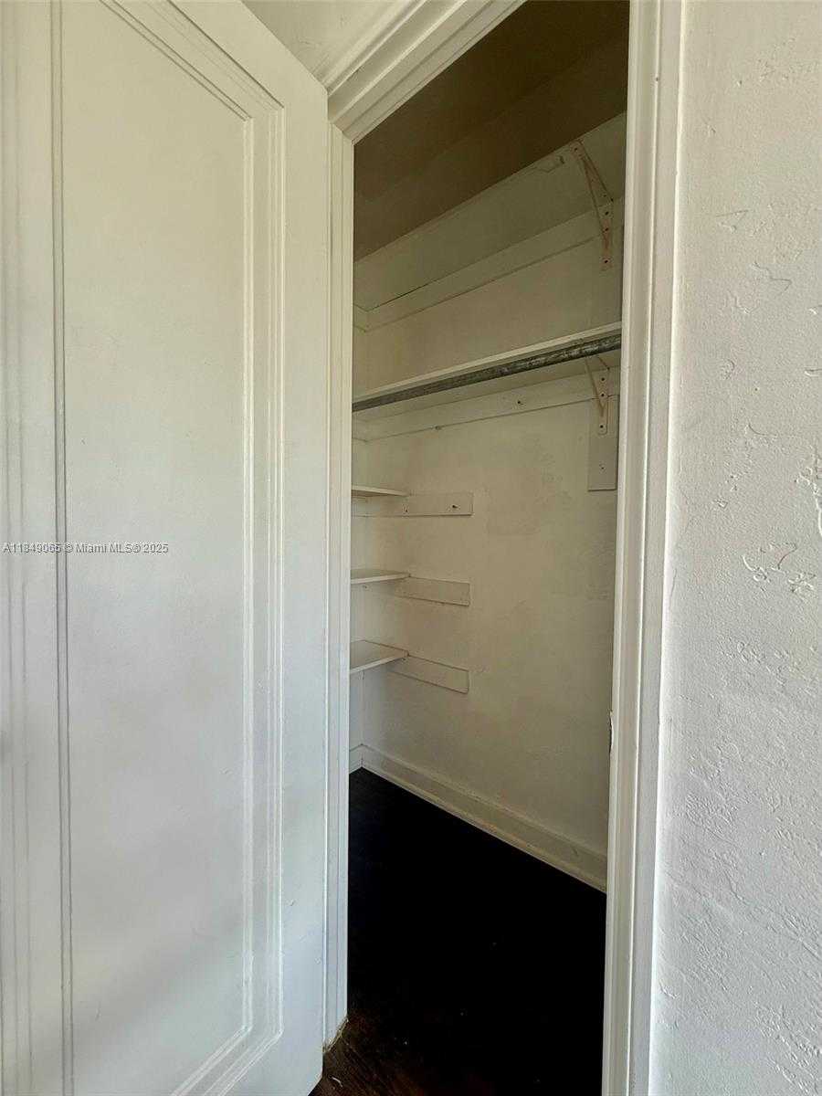 Small Image of 4035 NORTH MERIDIAN AVE #301, Miami Beach Number 19