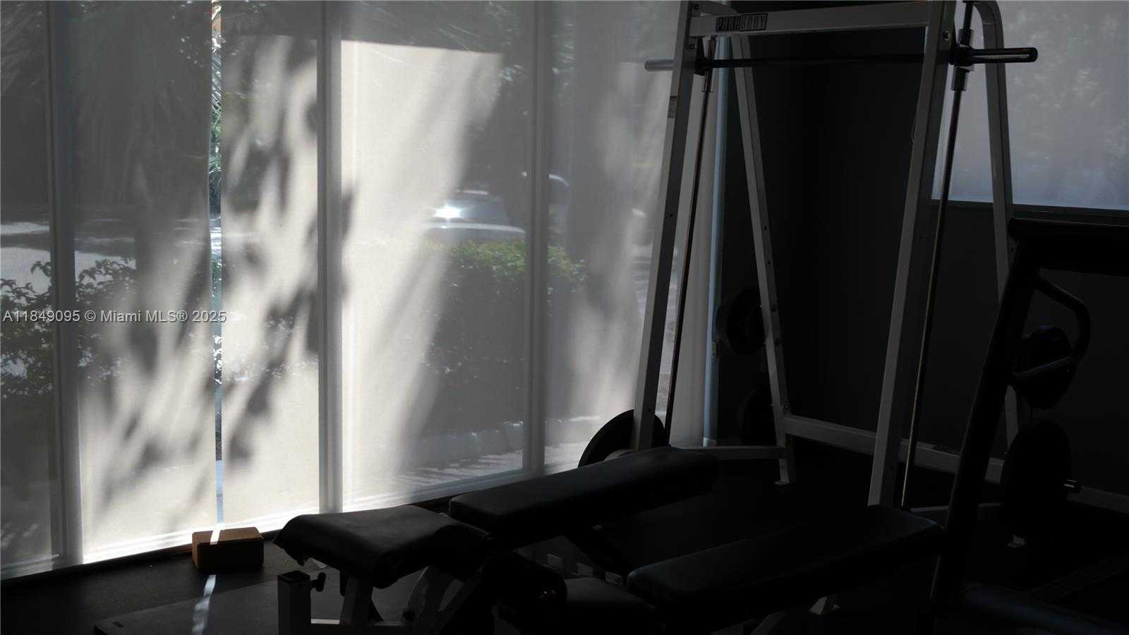 Small Image of 1688 WEST AVE #402, Miami Beach Number 10