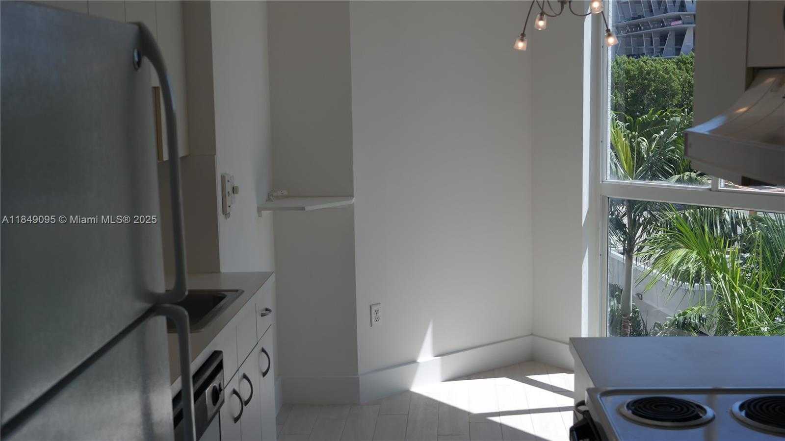 Small Image of 1688 WEST AVE #402, Miami Beach Number 18