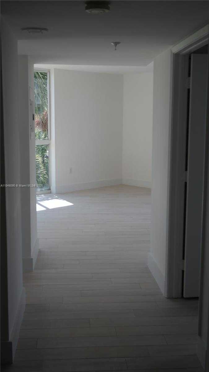 Small Image of 1688 WEST AVE #402, Miami Beach Number 26