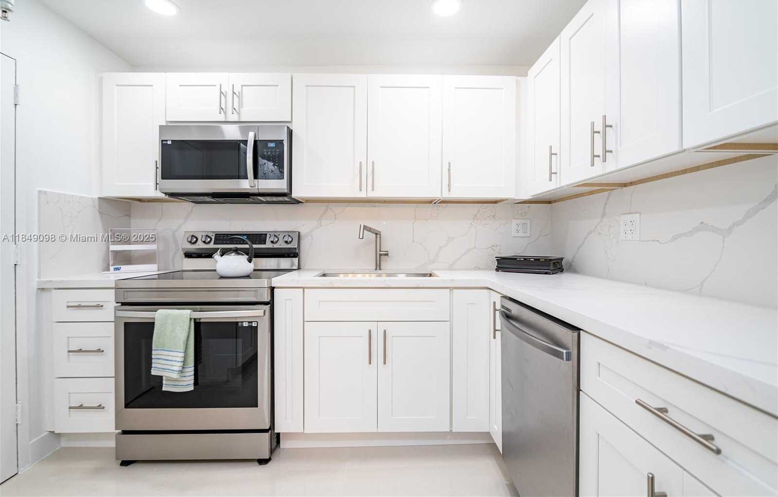 Small Image of 2780 NORTH EAST 183RD ST #2014, Aventura Number 10