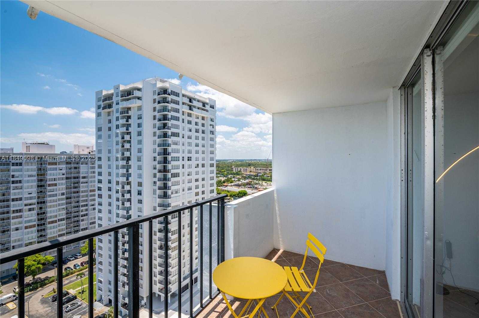 Small Image of 2780 NORTH EAST 183RD ST #2014, Aventura Number 18