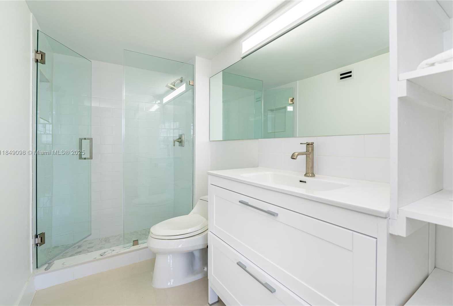 Small Image of 2780 NORTH EAST 183RD ST #2014, Aventura Number 27