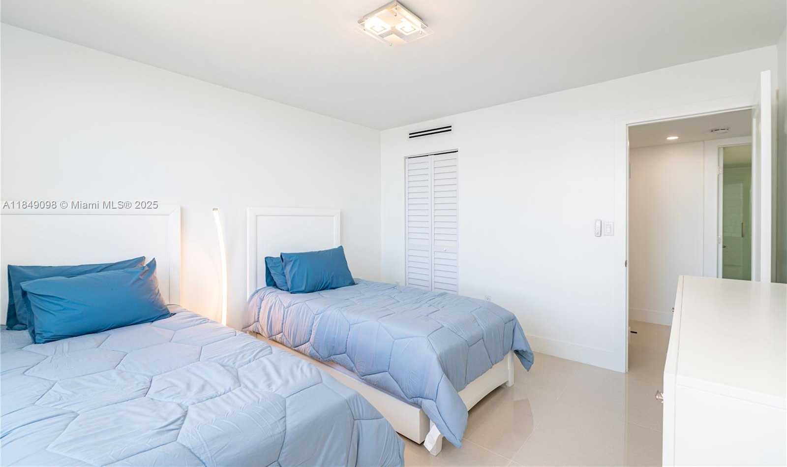 Small Image of 2780 NORTH EAST 183RD ST #2014, Aventura Number 28