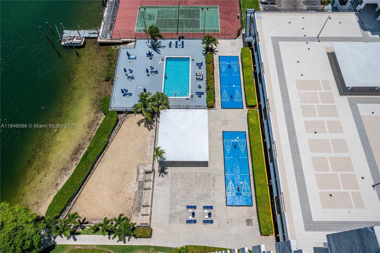 Small Image of 2780 NORTH EAST 183RD ST #2014, Aventura Number 33