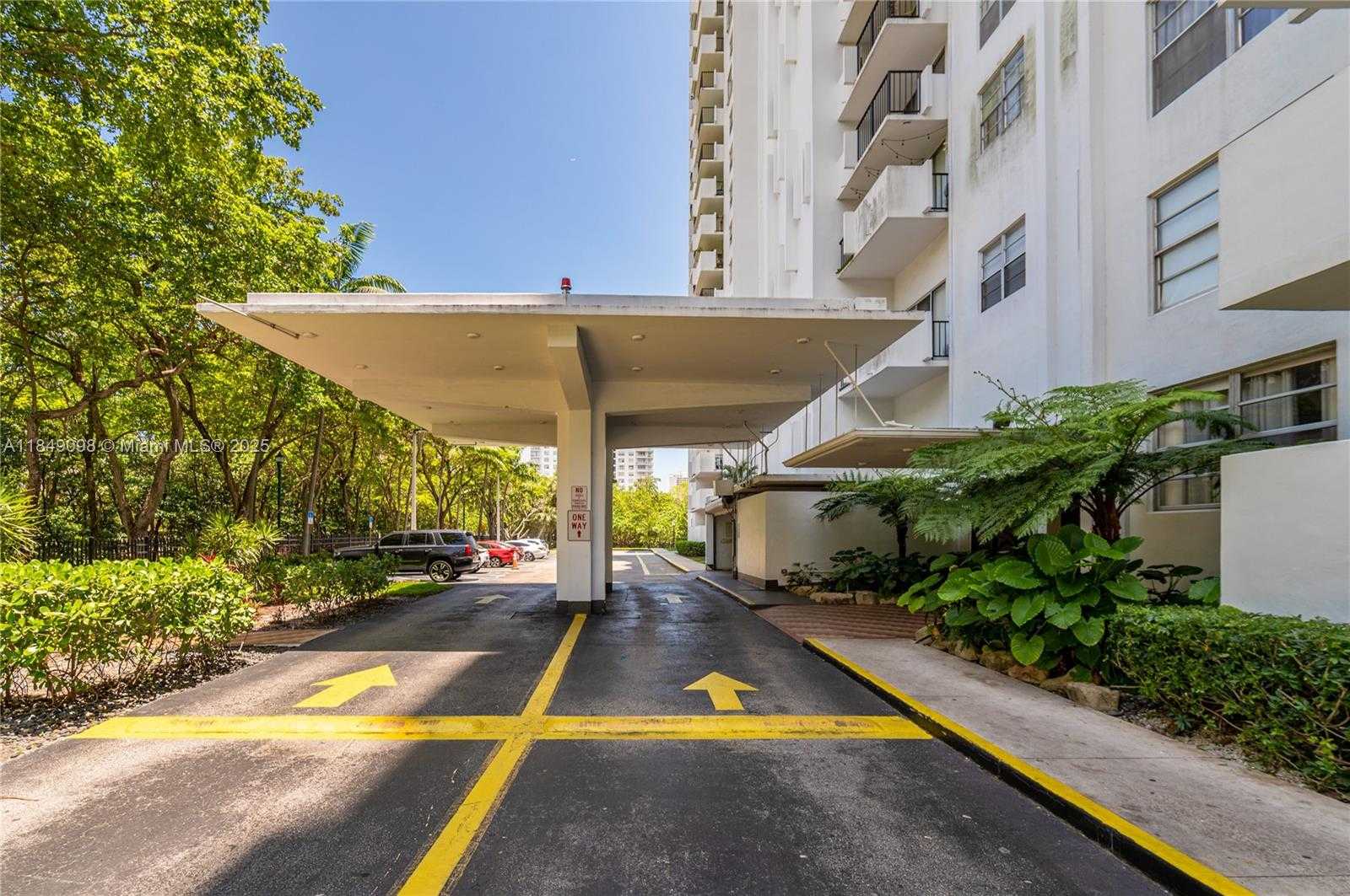 Small Image of 2780 NORTH EAST 183RD ST #2014, Aventura Number 35