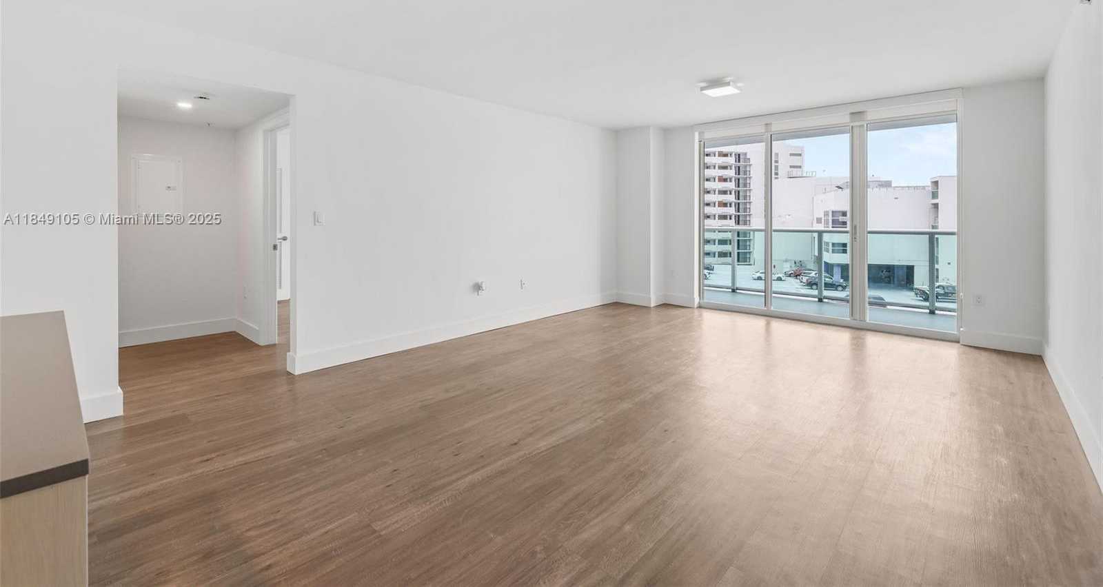 Small Image of 1500 BAY RD #M-1225, Miami Beach Number 11