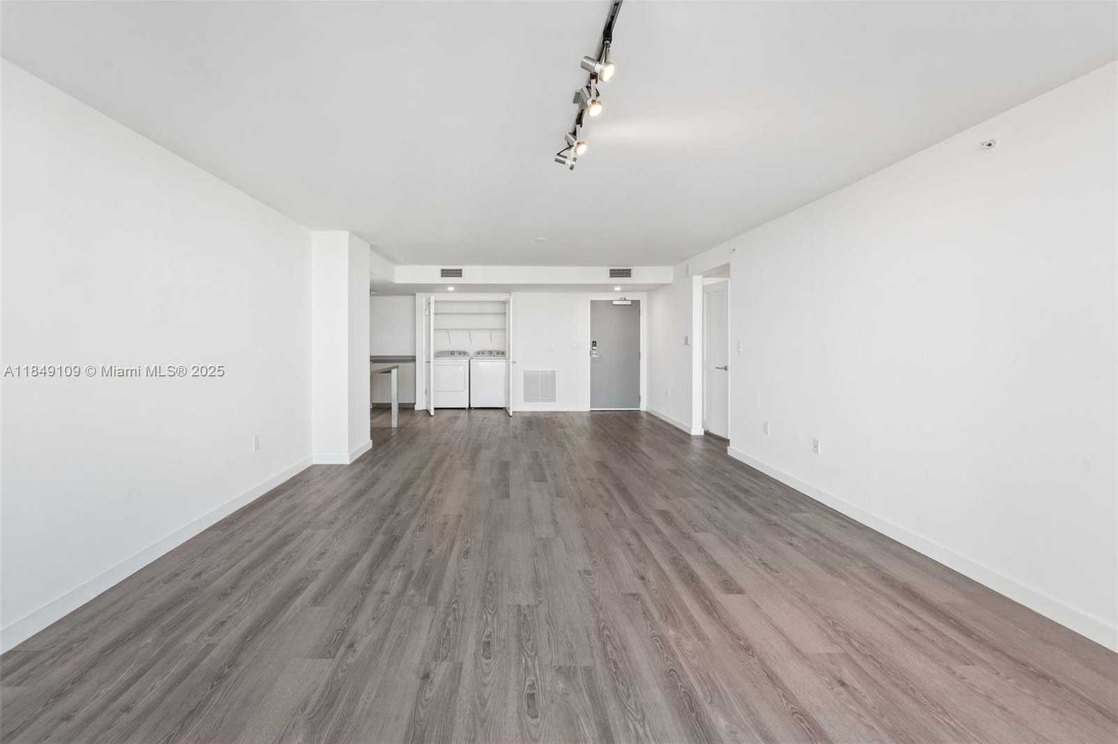 Small Image of 1500 BAY RD #M-0612, Miami Beach Number 16