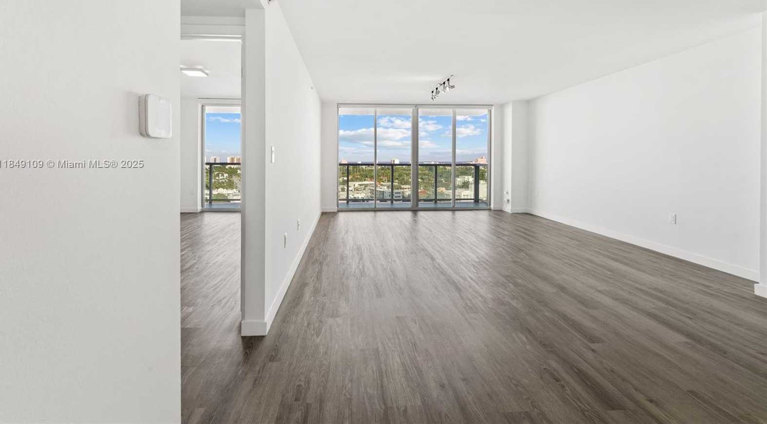 Small Image of 1500 BAY RD #M-0612, Miami Beach Number 6