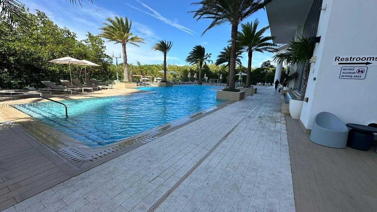 Small Image of 16385 BISCAYNE BLVD #2418, North Miami Beach Number 24
