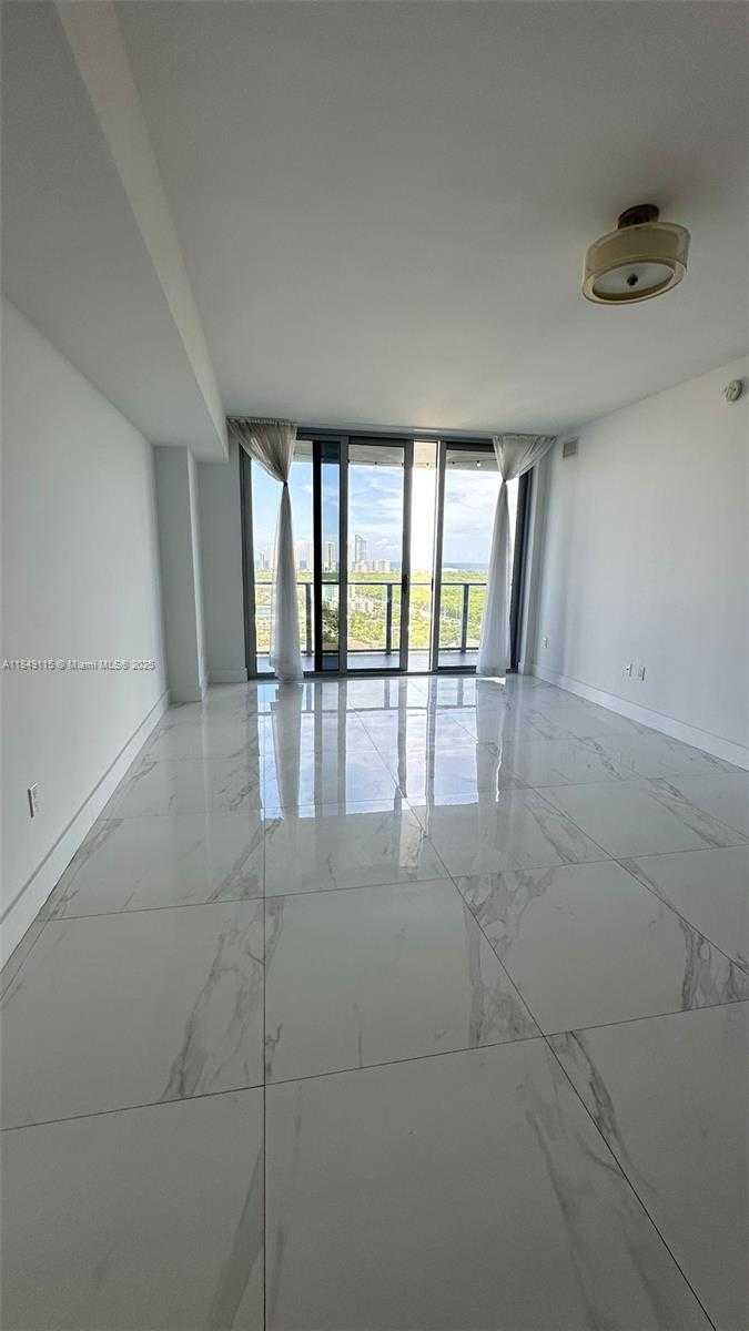 Small Image of 16385 BISCAYNE BLVD #2418, North Miami Beach Number 7